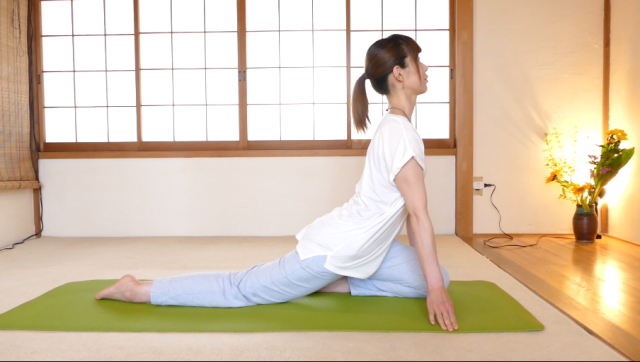 太ももの付け根が痛いときのストレッチ